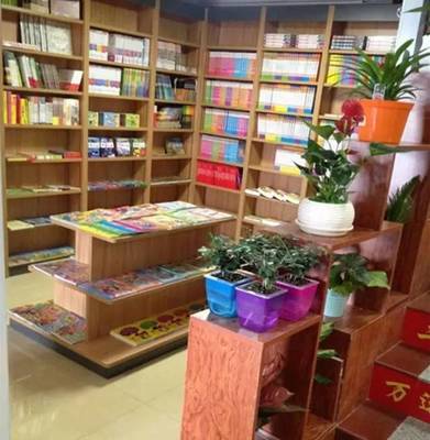 楚天小學旁文具店引家長熱議，荊門楚街再現購物熱潮